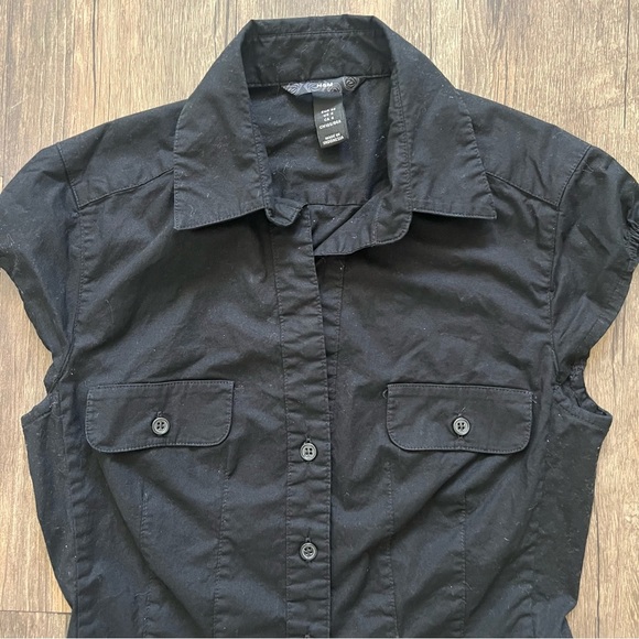 H&M Black Stretch Short Sleeves Fitted Buttoned Up Collared Shirt Casual Top 6 - Picture 5 of 9